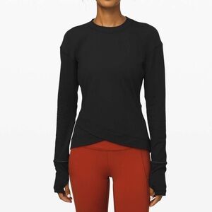 Lululemon close to crossing long sleeve
